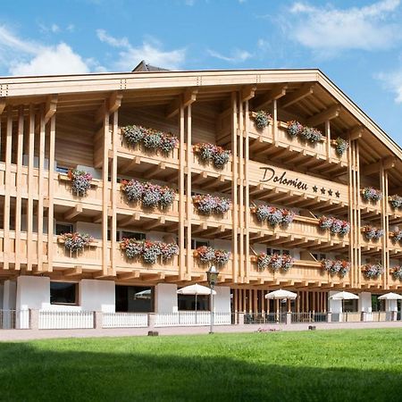 Hotel Garni Dolomieu Selva di Val Gardena Exterior foto